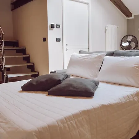 Historic Center Charming Free Wi-fi Savigliano